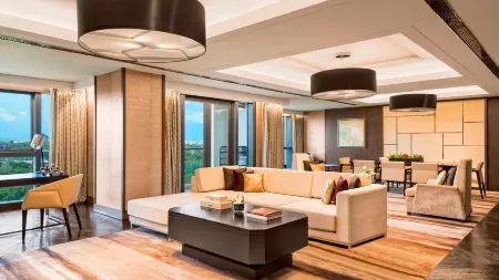 Manila Marriott Hotel at Newport World Resorts