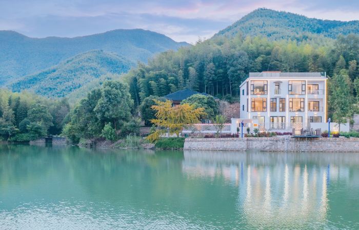 Changxing Nuanzhu·180° Lake View Resort Villa Design Beautiful