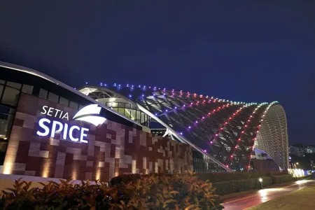 HangoutSpacez Queensbay at Bayan Lepas Penang Отели в г. Баян Лепас