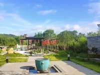 Huazhuquan Health Hot Spring Hostel