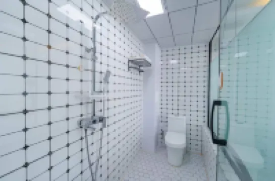 Dali Guiyin Homestay (Erhai Caicun Longkan Wharf Branch)