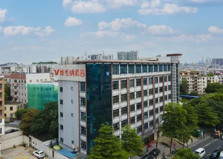Vienna Hotel (Guangzhou Jingxi Nanfang Hospital Tonghe Subway Station)