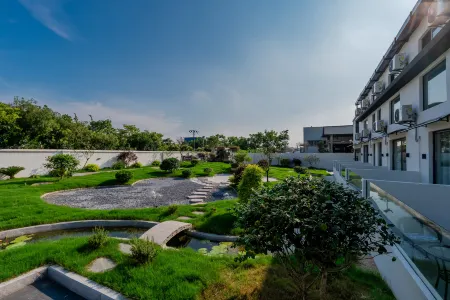 Lotus Leaf Bay · Warm House (Shanghai Pudong International Airport Branch)
