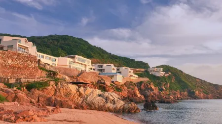 Xihui Cliff Hotel ，Shengsi Отели рядом с достопримечательностью «Dabei Mountain»