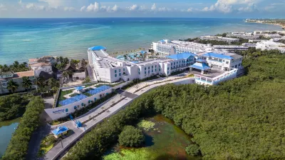 Margaritaville Island Reserve Riviera Maya by Karisma Hotels in 