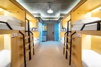 Xingsu Youth Hostel (Hongshan Mall Branch of Municipal Traditional Chinese Medicine Hospital)
