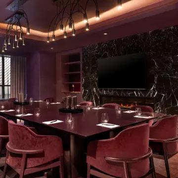 Revery Toronto Downtown, Curio Collection by Hilton