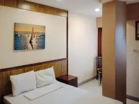 RedDoorz @ HF Golden Travellers Inn 鄰近Tagbak Bus Terminal的酒店