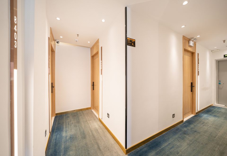 3. 럭키 호텔 상하..