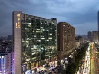 MAZE HOTEL（Shenzhen North Railway Station Yucheng Center) Hotel a Longhua New District and Shenzhen North Railway Station