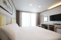 Shin Shin Hotel Jeju City