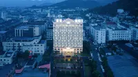 Jun Zhi Ru Gui Hotel - con vista montagne