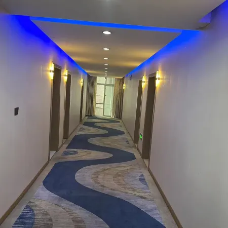 Chongqing Yueju Business Hotel Отели рядом с Аэропорт Цяньцзян