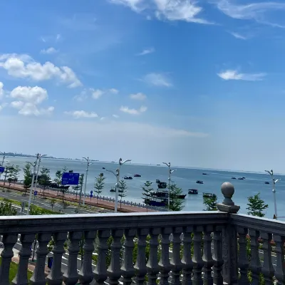 Orange Sea (Sea View) Youth Hostel Hotels near Beihai Fucheng Airport
