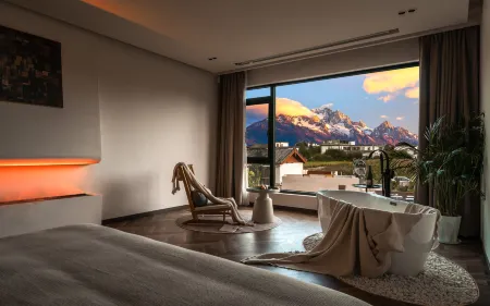 Yundu Scenic Beauty Inn (Yulong Baisha Branch) Отели рядом с достопримечательностью «Lijiang Snow Mountain Falcon Valley Scenic Area»