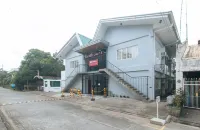 RedDoorz @ V-Cloud Hills Near de La Salle Dasmarinas Cavite Hotels in Dasmarinas