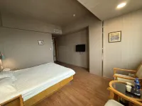 Home Inn Ease Hotel (Yangjiang Yangdong West Coastal Highway Entrance) Hotels in Yangjiang