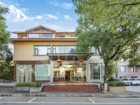 Tongda Huanqiu Hotel Hotel dekat Bandara Wuyishan