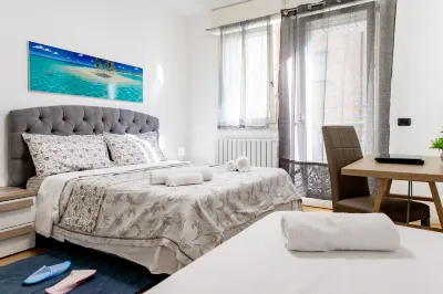 Charming Two Bedroom Apartment Hotels in 