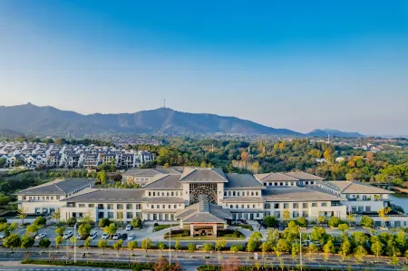 Jingting Lake Hotel Отели в г. Сюаньчэн