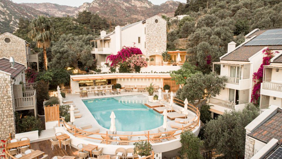 Pilos Suites