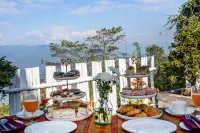 Sterling Darjeeling Hotels in Darjeeling