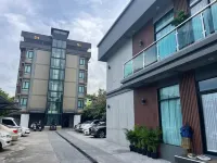 51 Suanplu Residence Hotel dekat Wat Khun Chan