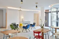 Aparthotel Adagio Paris Boulogne Hotels in Sevres