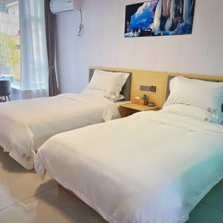 Jiang Xiaojun Farmstay (Guan'egou Scenic Area)