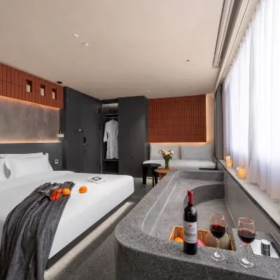 Unique Leju Hotel(Kunming Old Street Nanping Pedestrian Street Store) Hotels near Old Street Kunming