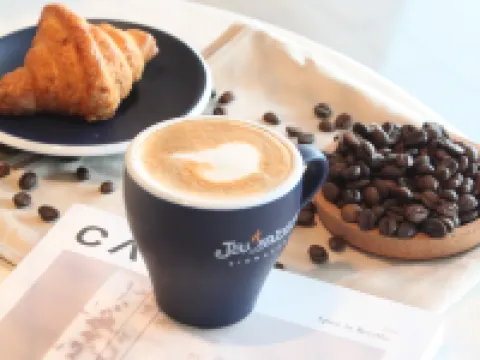 Fairfield by Marriott Jakarta Soekarno-Hatta Airport Hotels in Benda