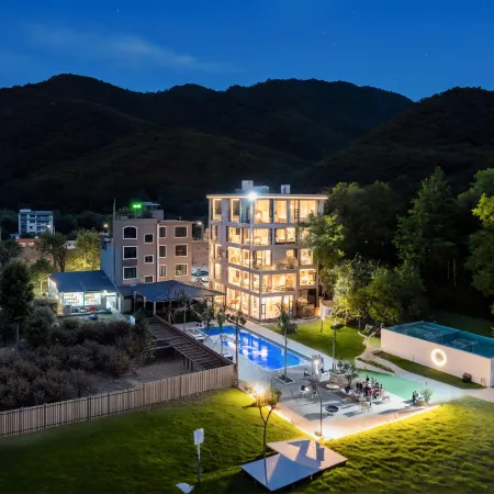 Huizhou Longmen Nankun Mountain Tingshan Stream-Walking Hot Spring Homestay