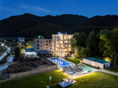 Huizhou Longmen Nankun Mountain Tingshan Stream-Walking Hot Spring Homestay