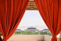 Dongyi Dunhuang Hotels and Resorts - غرفة مطلة على الجبل