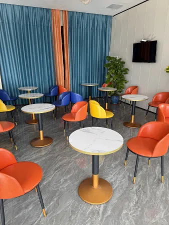 Novi Hotel (Haikou Meilan Airport) Отели рядом с достопримечательностью «Guanlanhu Huayi Fengxiaogang Dianying Gongshe-Nanyang Street»