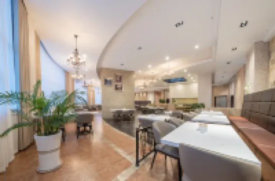 โรงแรมแกรนด์หยว๋หลี่ต๋า สาขา ถนนกู่ฝู่ เมืองโบราณอานซุน