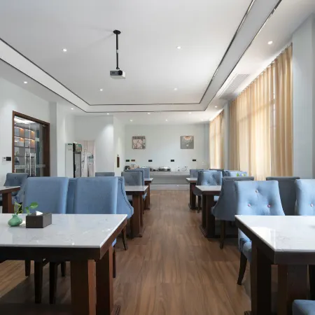 Wuyue Yangguang Intercontinental Hotel
