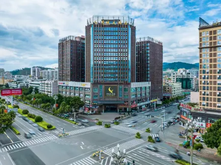 Yue Cheng HOTEL Отели рядом с достопримечательностью «Sichuan Applied Technical College»