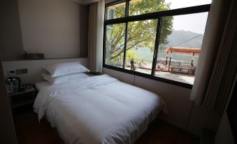Fengjie County Wangjiang Homestay