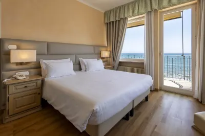 B&B Hotel Diano Marina Palace Hôtels à : 