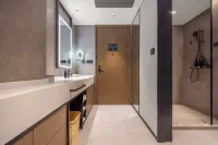 鞍山火車站人民公園亞朵酒店 鄰近鞍山奧體中心遊泳館的酒店