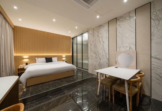 호텔 조식 및 부대시설