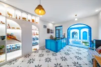 Yi Zhong Yue Ting | Designer Mediterranean Boutique Inn (Tekes Store)