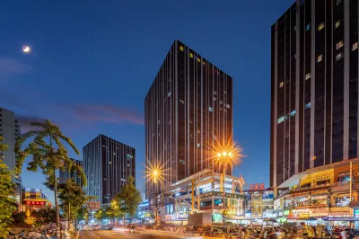 룽이 호텔 (청두 서역 완다광장) 청페이 경기장 주변 호텔