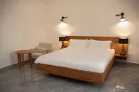 Hotel Residence Feuille Hotels near Gorges de Diosso