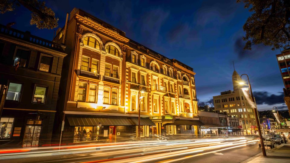 Hadley's Orient Hotel