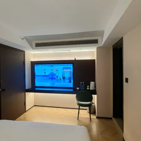 Shiguang Holiday Hotel (Light Rail Dashiba Dongyuan Yuehui) Отели рядом с достопримечательностью «Чунцин Цзян и Улицы и начальная школа»