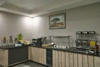 Kalahari Arms Hotel - breakfast