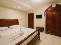 戈蘭豪宅公寓及宿舍 鄰近卡爾邦市場的酒店