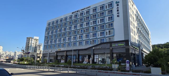 Consecutive stay discount! First City Hotel # #Beachfront location Hotel a Yeosu